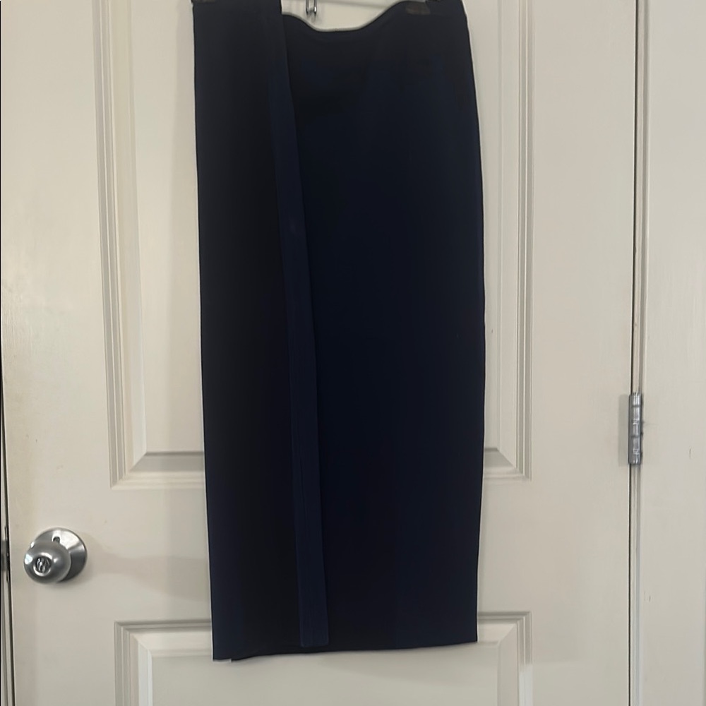 Elegant Dark Navy Pencil Skirt - Picture 7 of 8